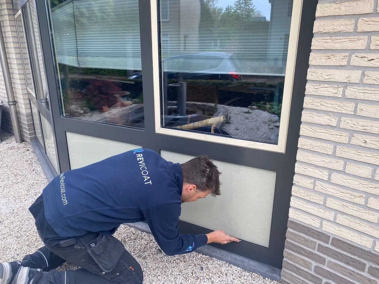 Waarom hecht verf niet op mijn kozijn?