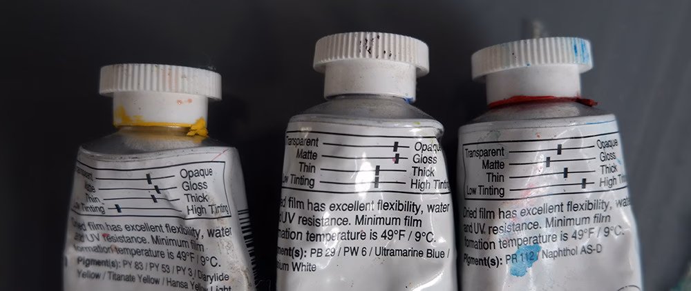 Hoe maak je acrylverf transparanter?