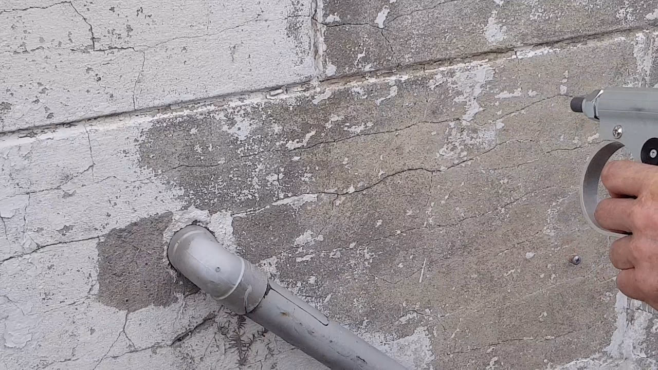 Hoe verwijder je acrylverf van stenen?