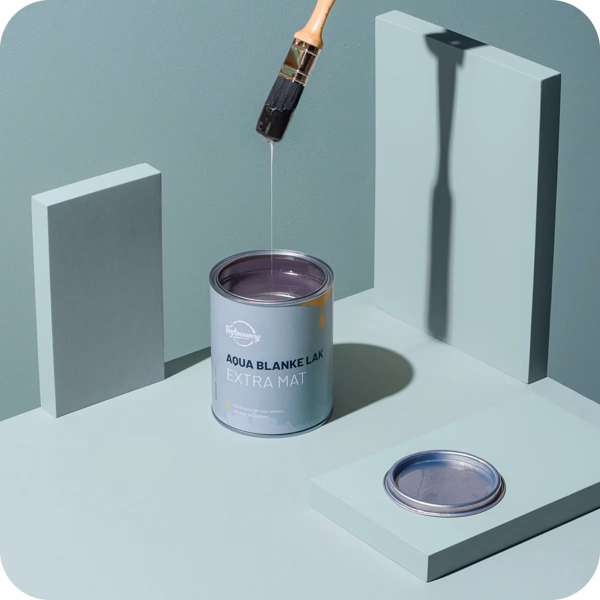 Kun je blanke lak over matte lak aanbrengen?