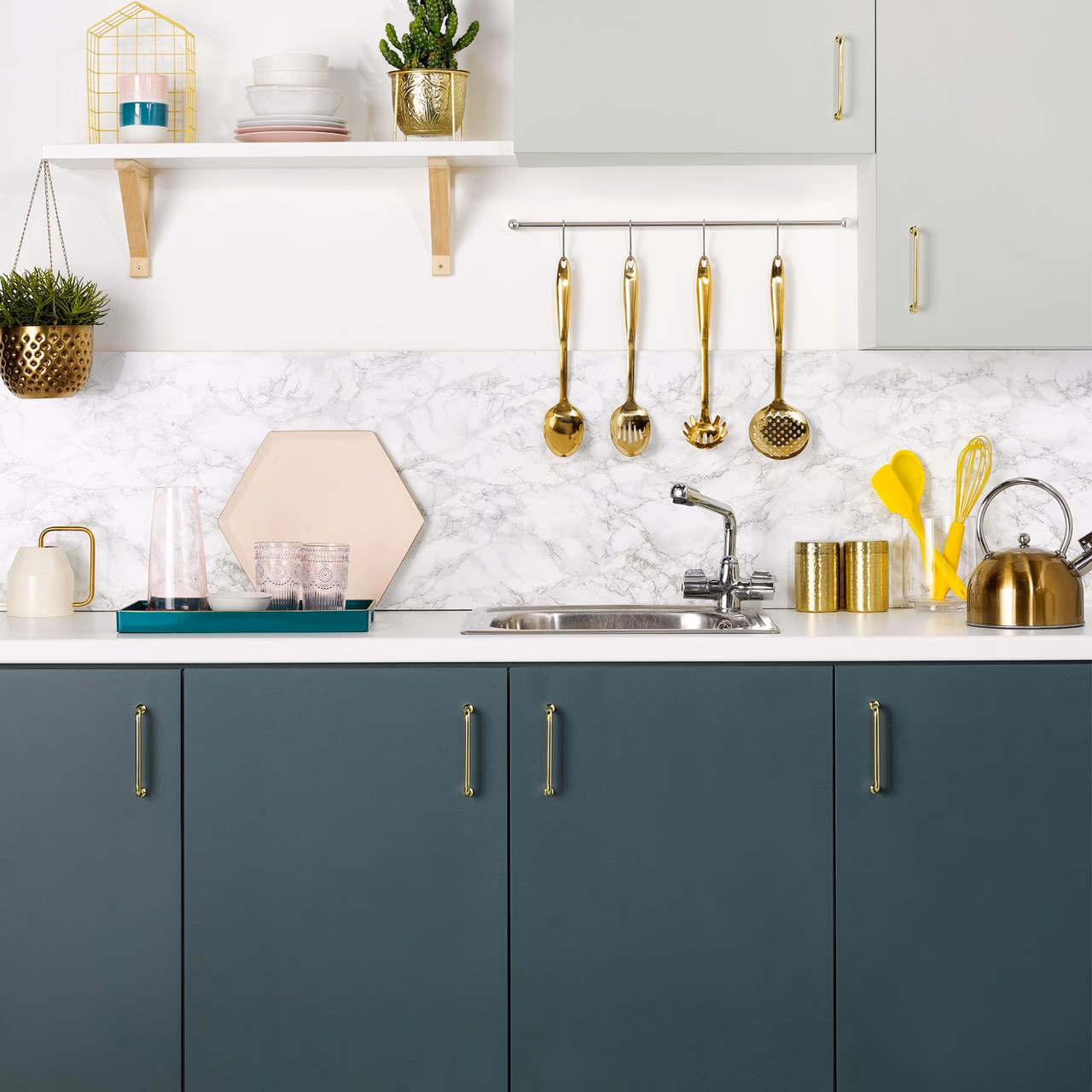 Kan ik keukenkasten van melamine verven?