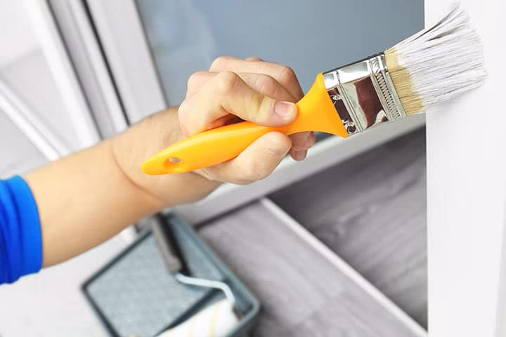 Welke zanger woont in Alphen aan den Rijn?