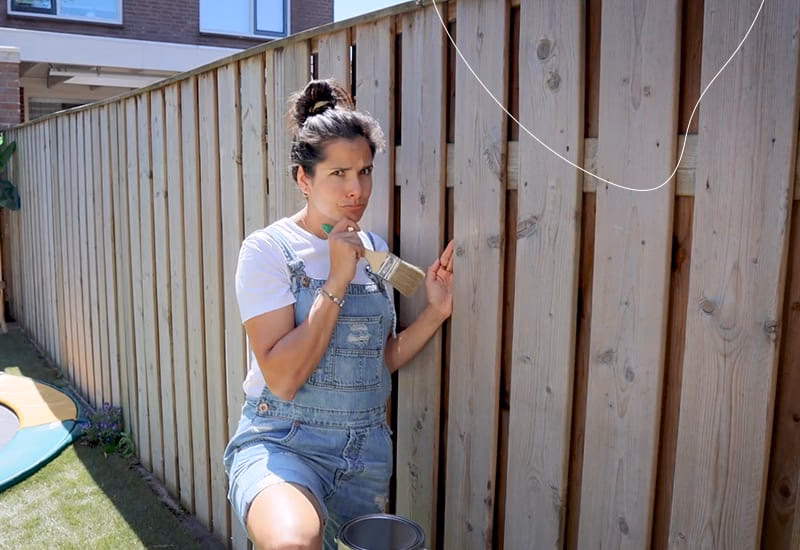 Kan ik mijn schutting verven zonder te schuren?