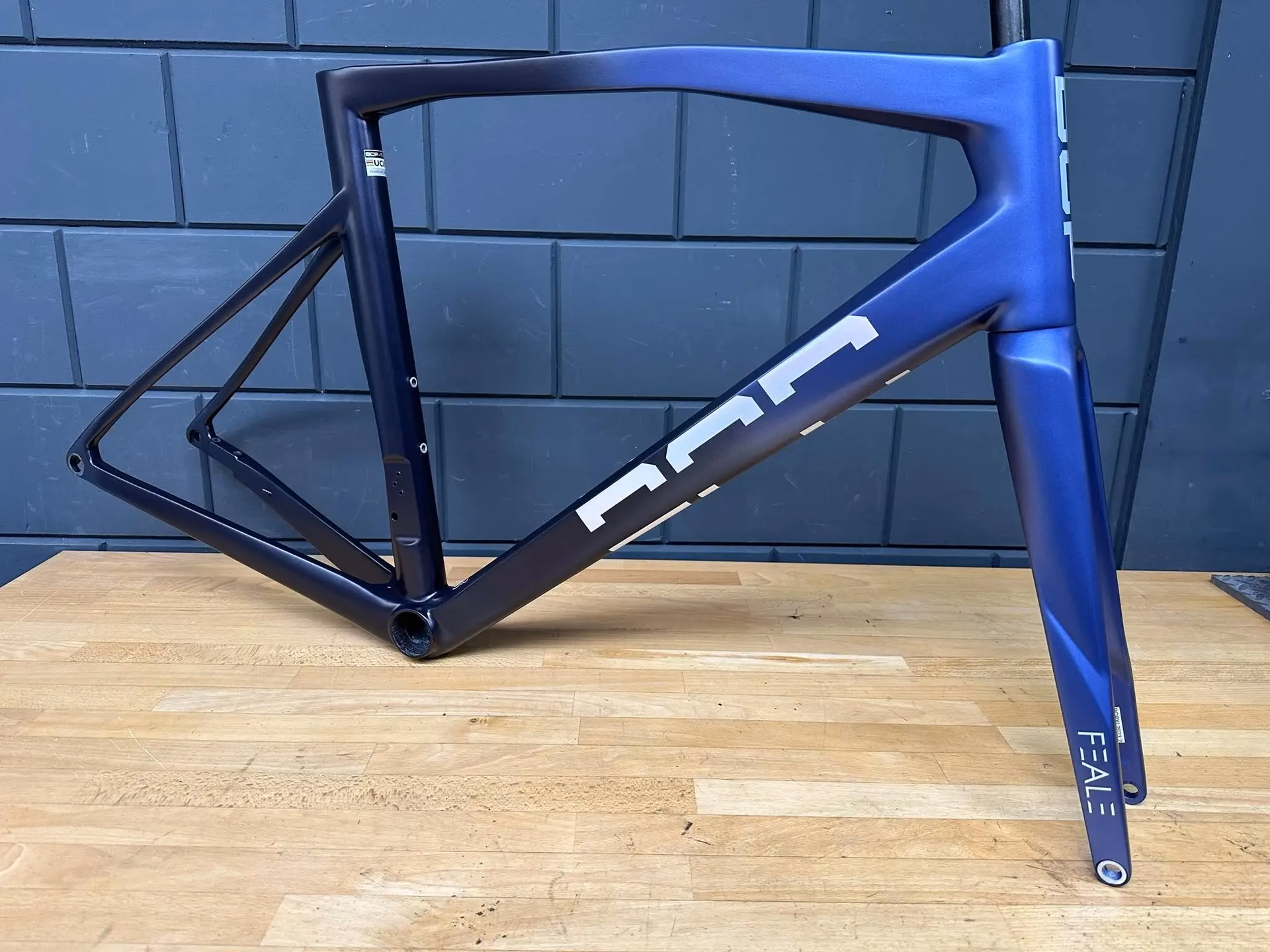 Kun je een carbon frame repareren?