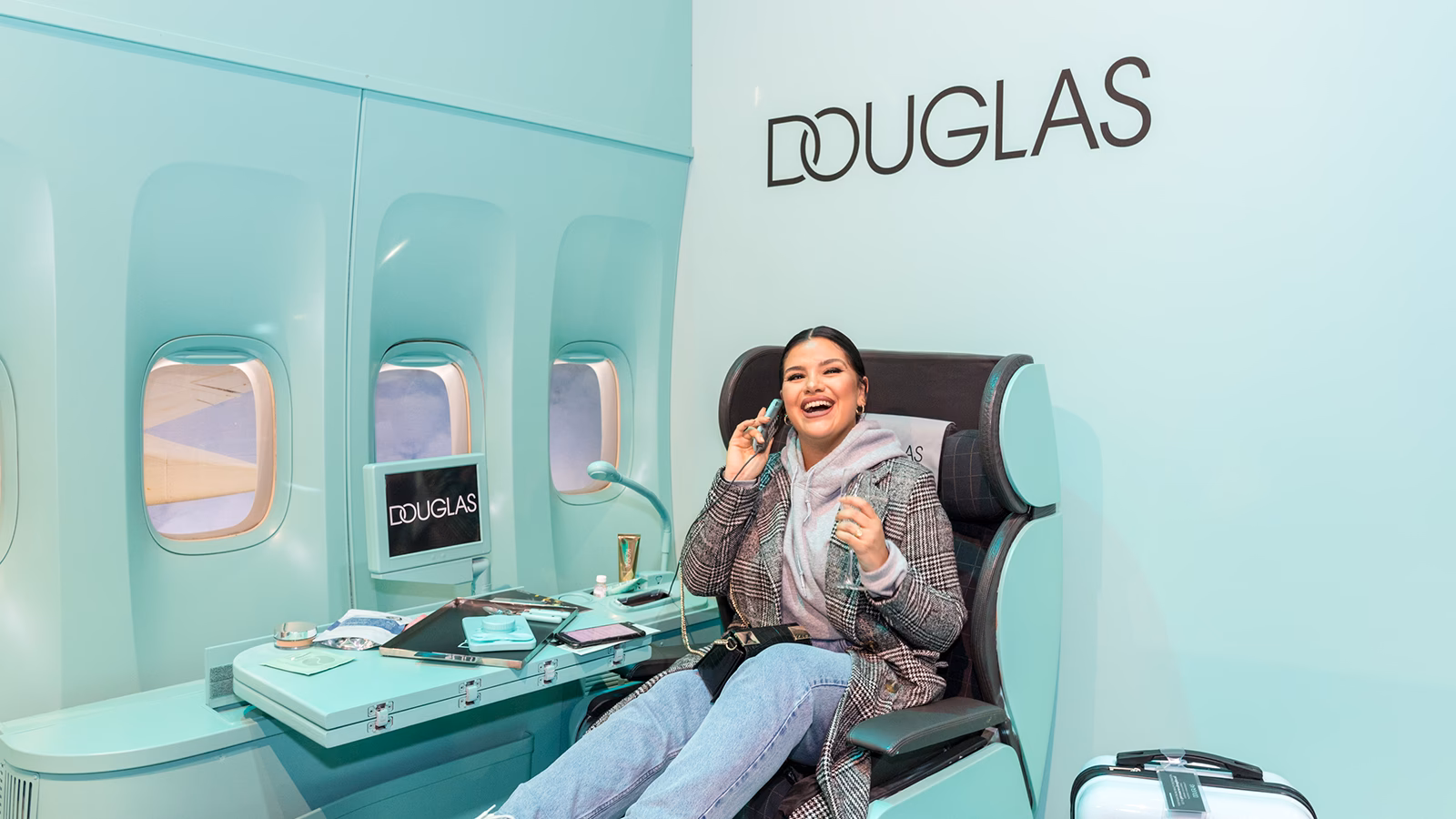 Hoe oud moet je zijn bij Douglas?