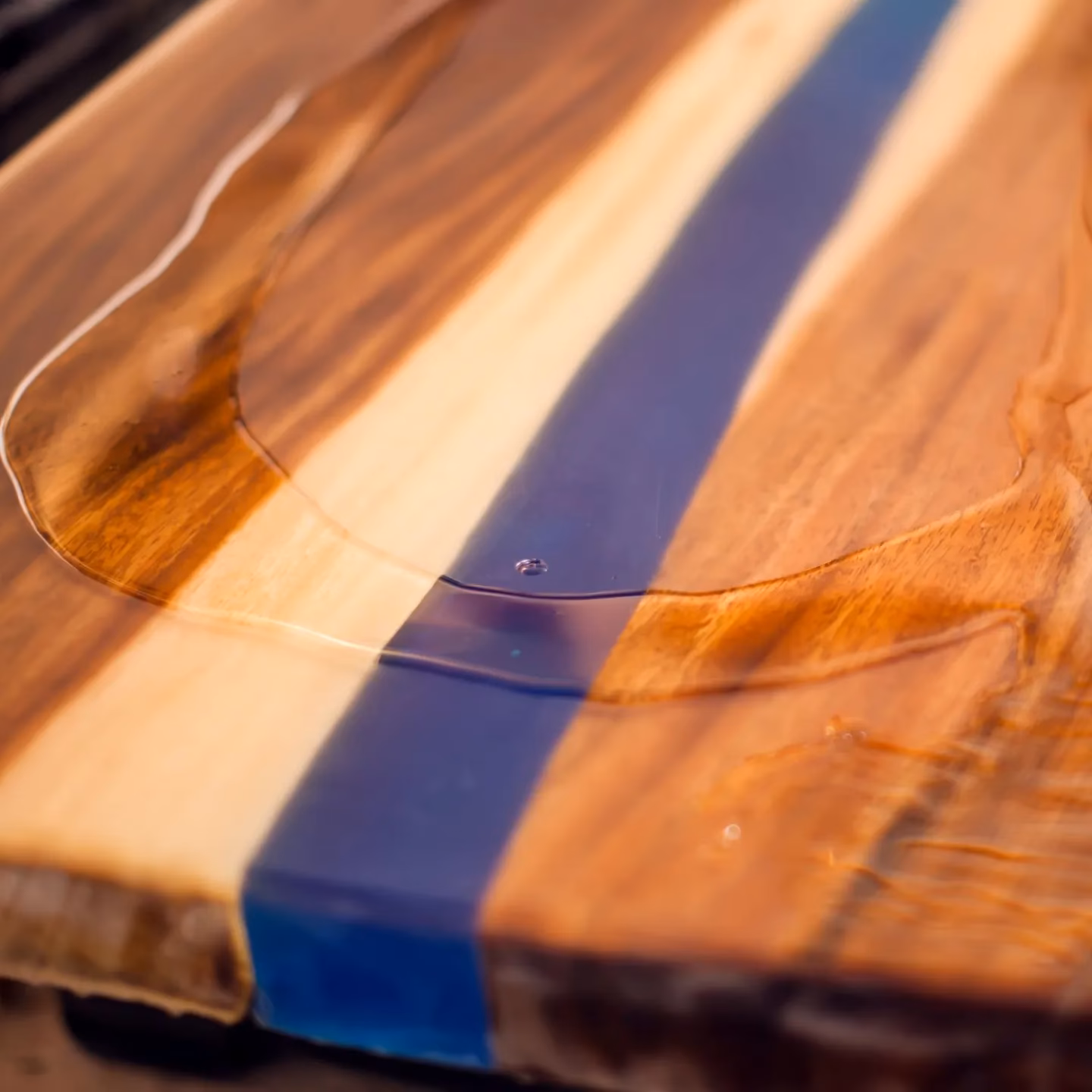 Hoe epoxy aanbrengen op hout?