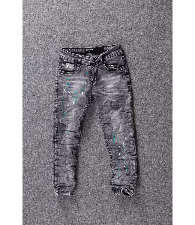 Welke kleuren kunnen er op een grijze broek?