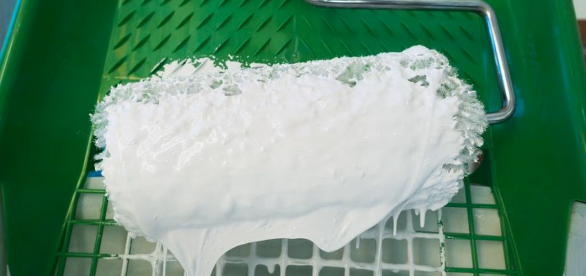 Kun je over hoogglans verven?