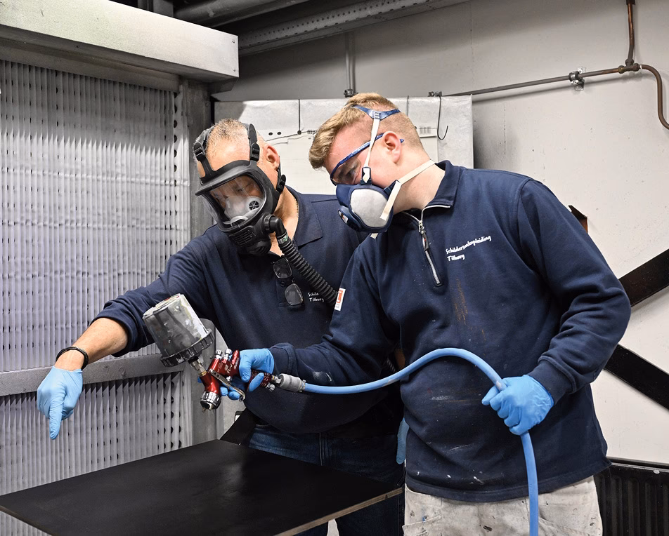 Wat doet een industrieel lakverwerker?