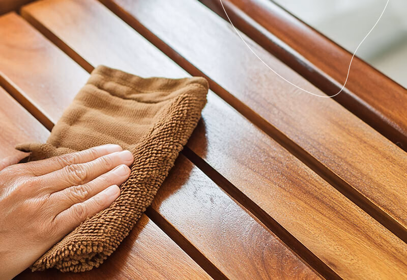 Welke verf is geschikt voor teakhout?