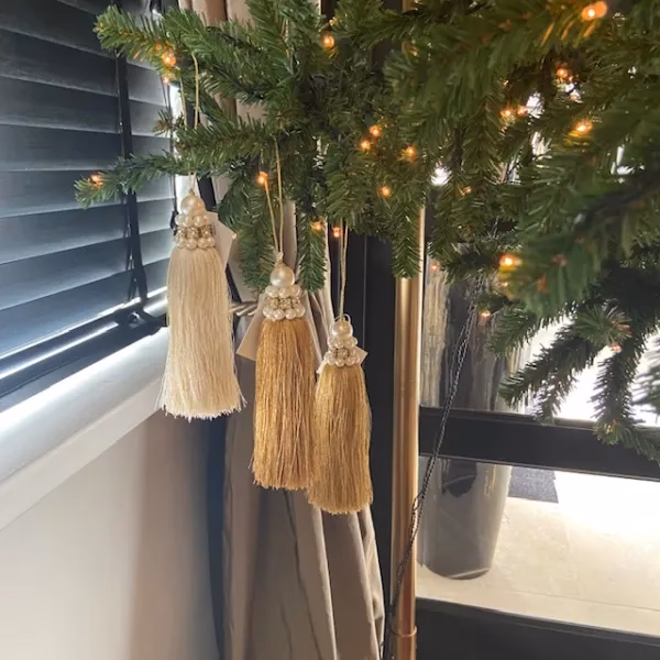Wat zijn originele ideeën om mijn kerstboom te decoreren?