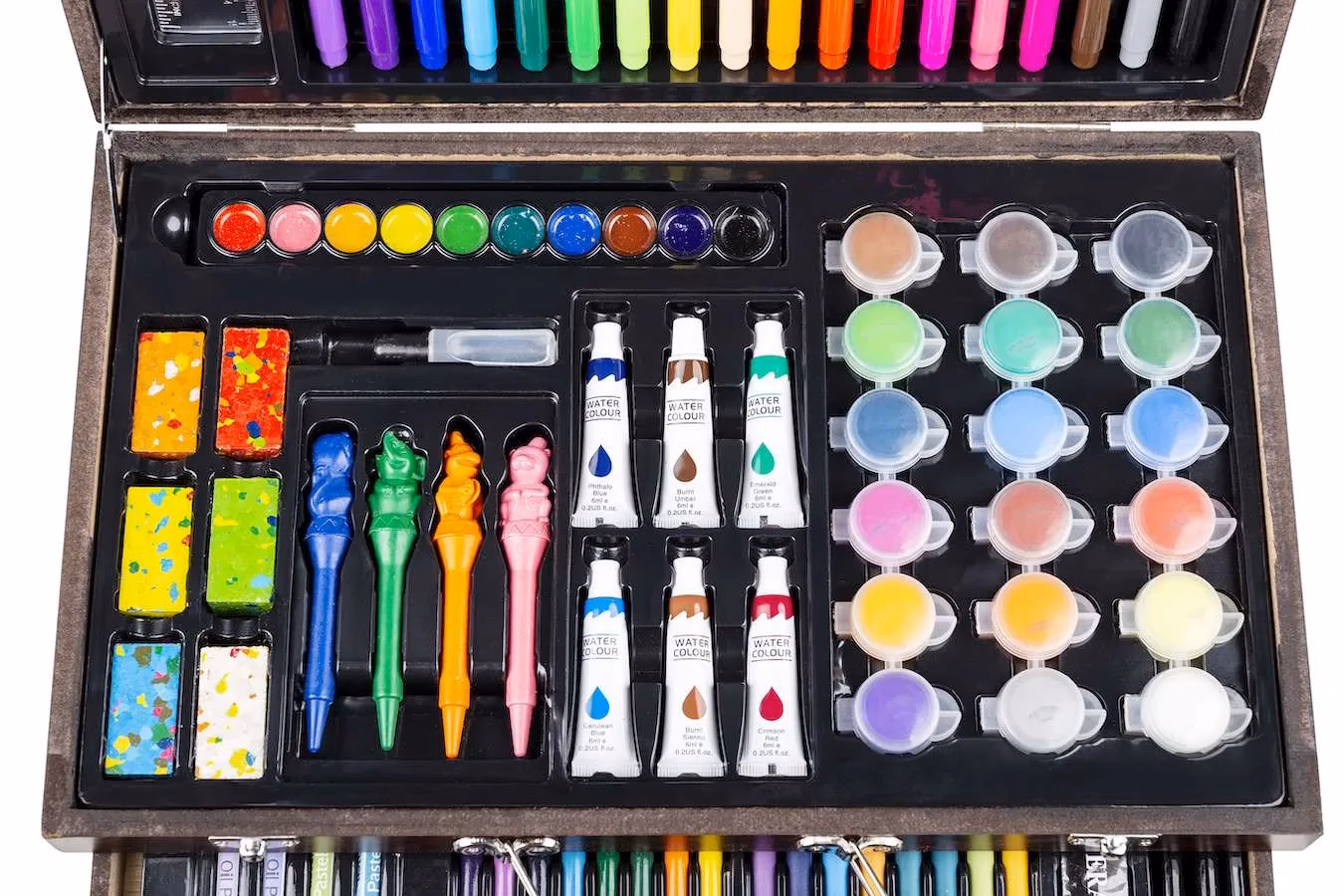 Kun je een stoffen koffer met spuitverf beschilderen?