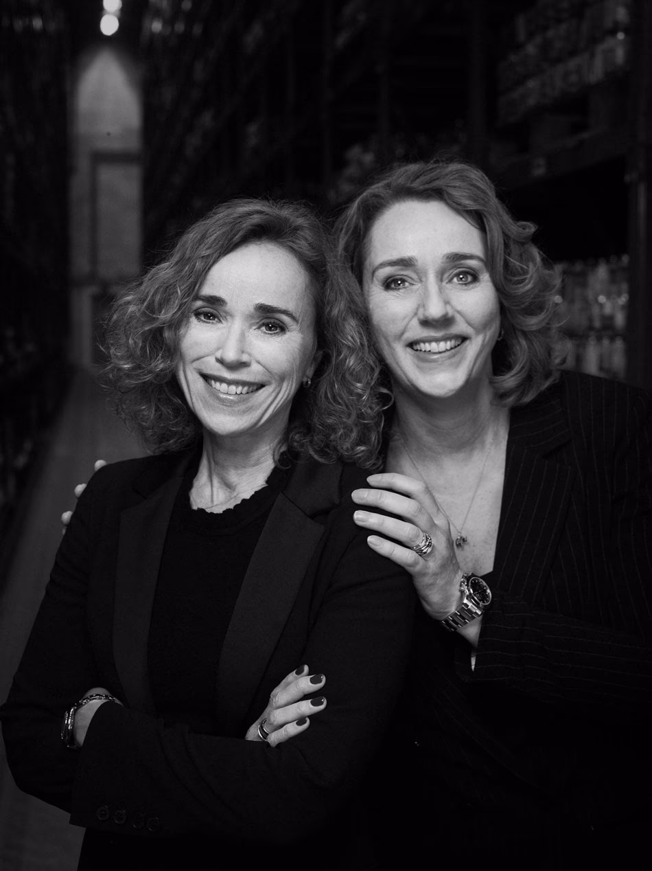 Wat is de omzet van Van Wijhe Verf?