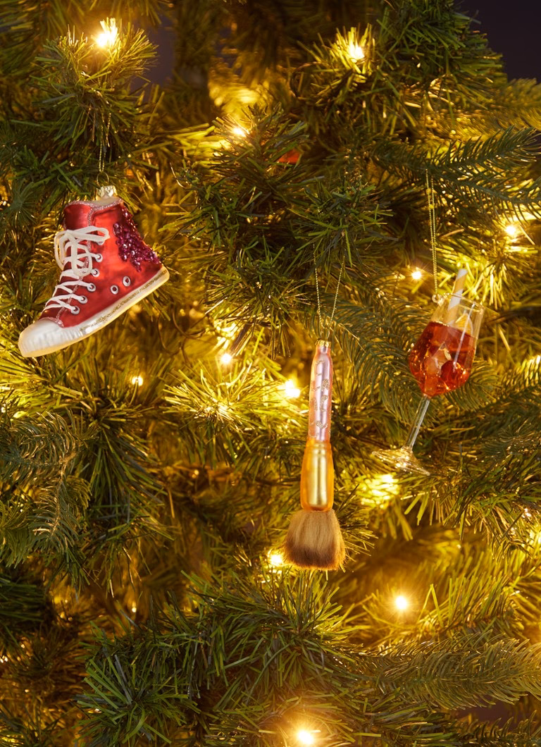 Hoe kan ik mijn kerstboom zo lang mogelijk mooi houden?