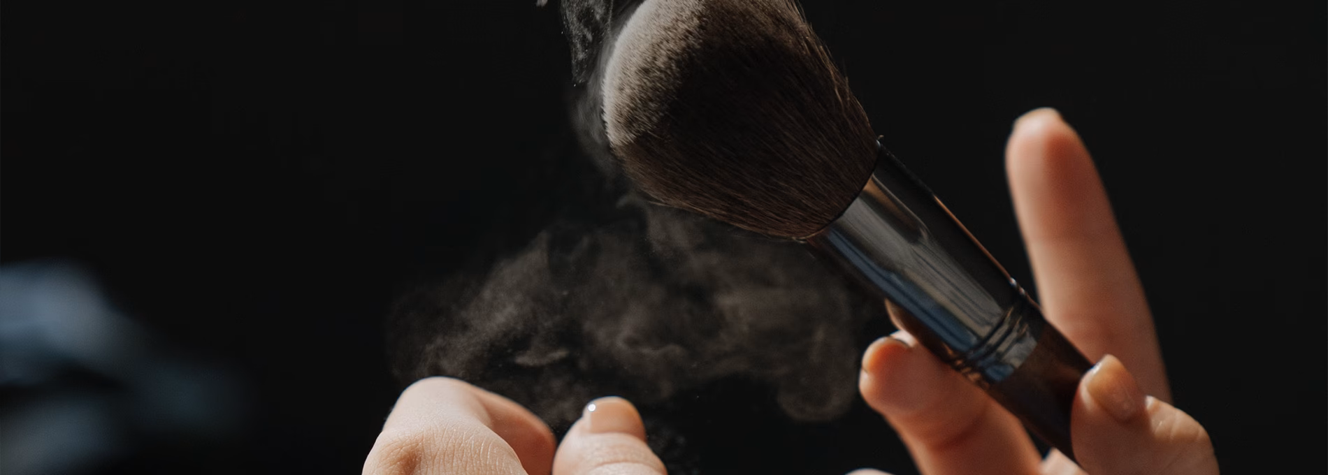 Wat is de beste zeep om make-upkwasten mee te wassen?