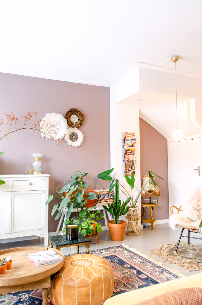 Welke kleur muren passen bij roze keukenkastjes?