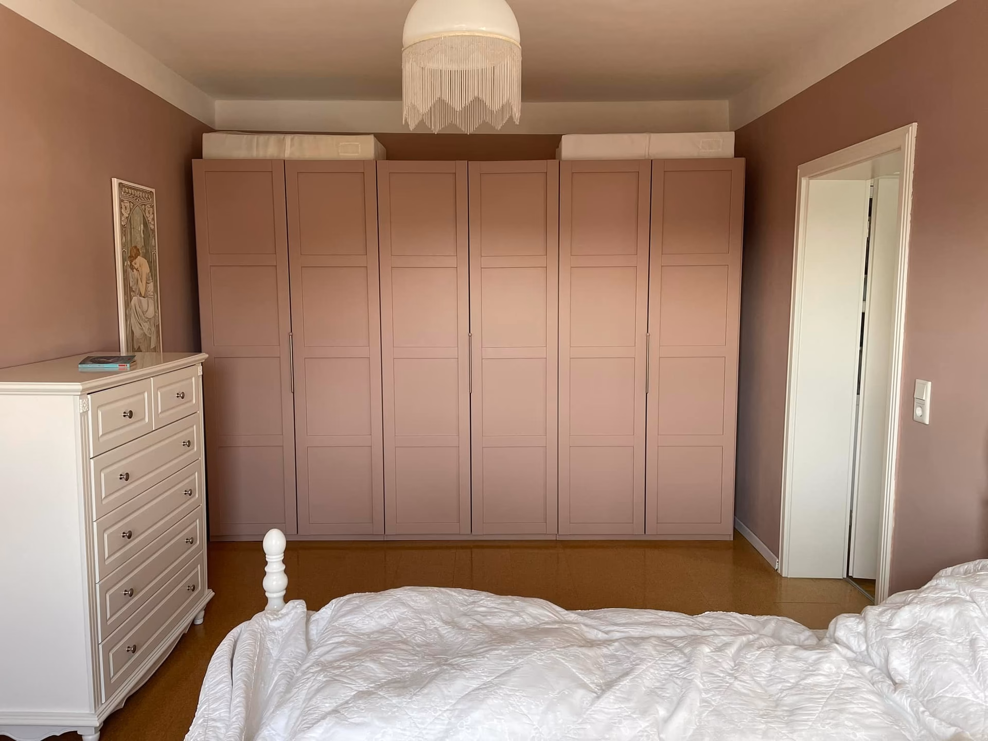 Kun je een IKEA Pax-kledingkast verven?