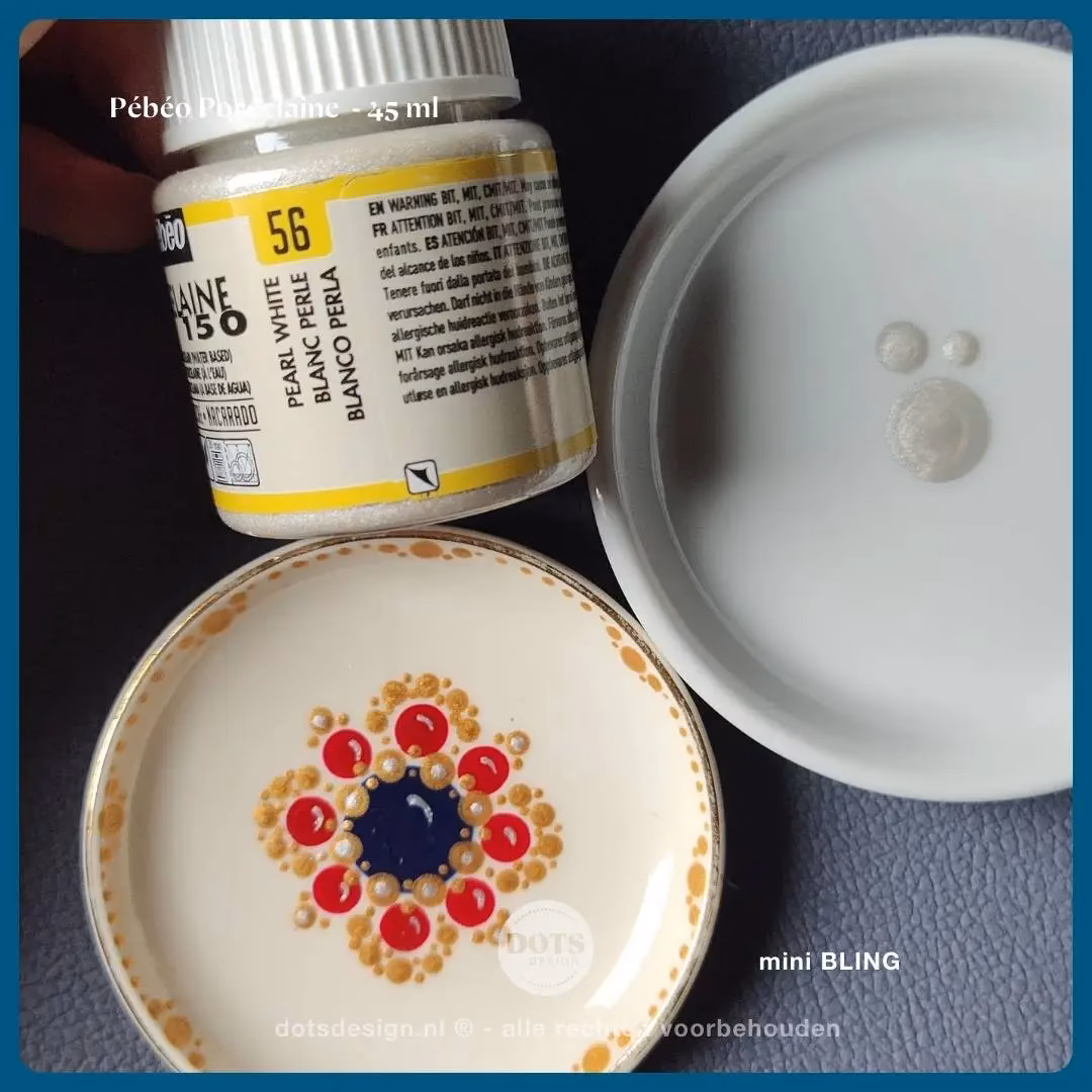 Hoe krijg je porselein weer wit?