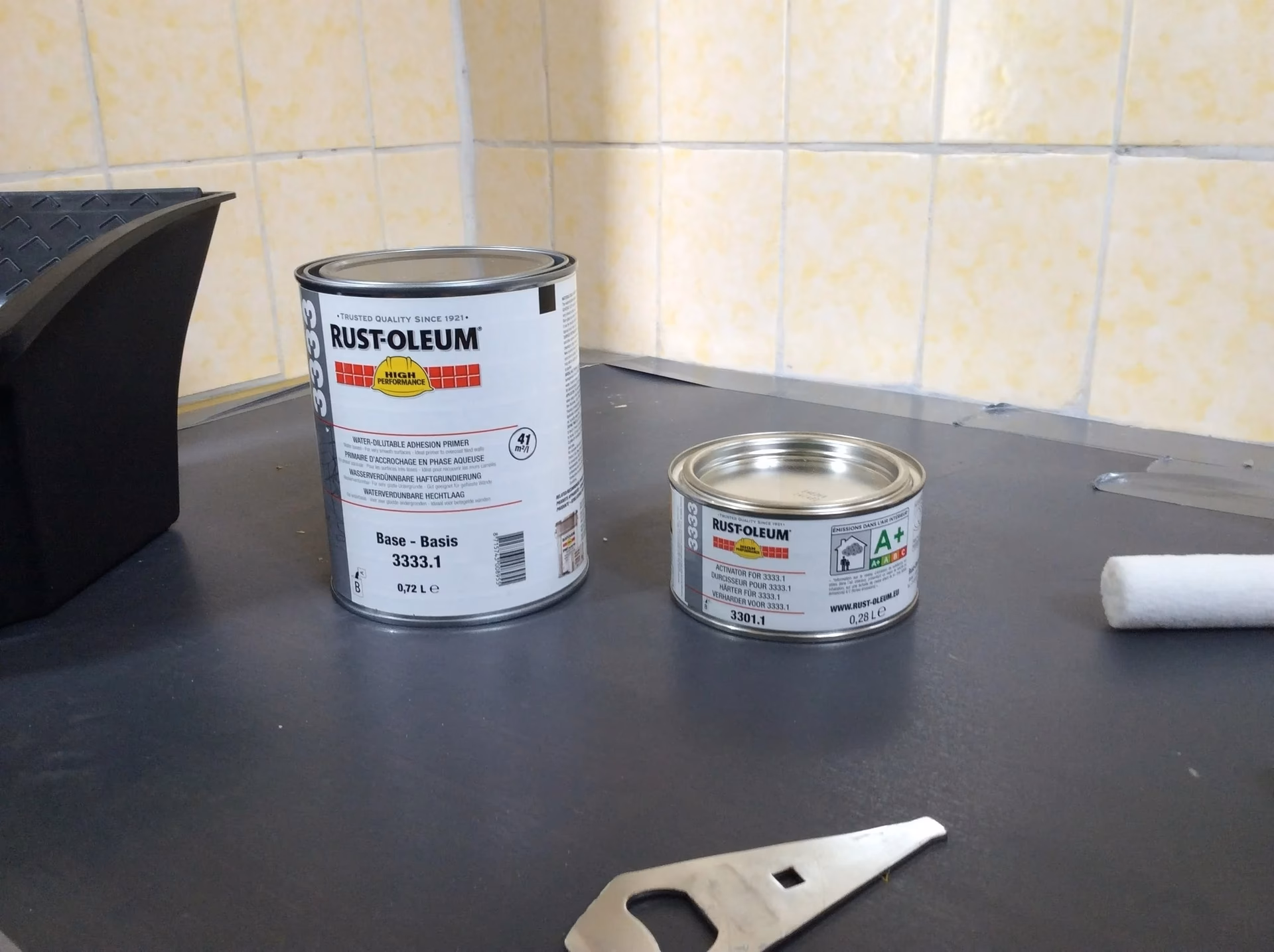 Kun je primer gebruiken op tegels?