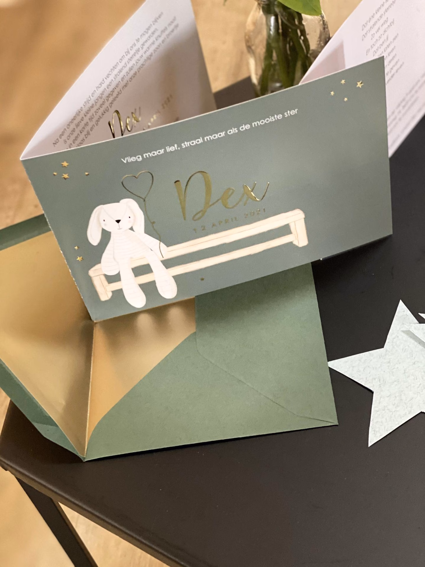 Wat betekent een zwart hartje op een rouwkaart?