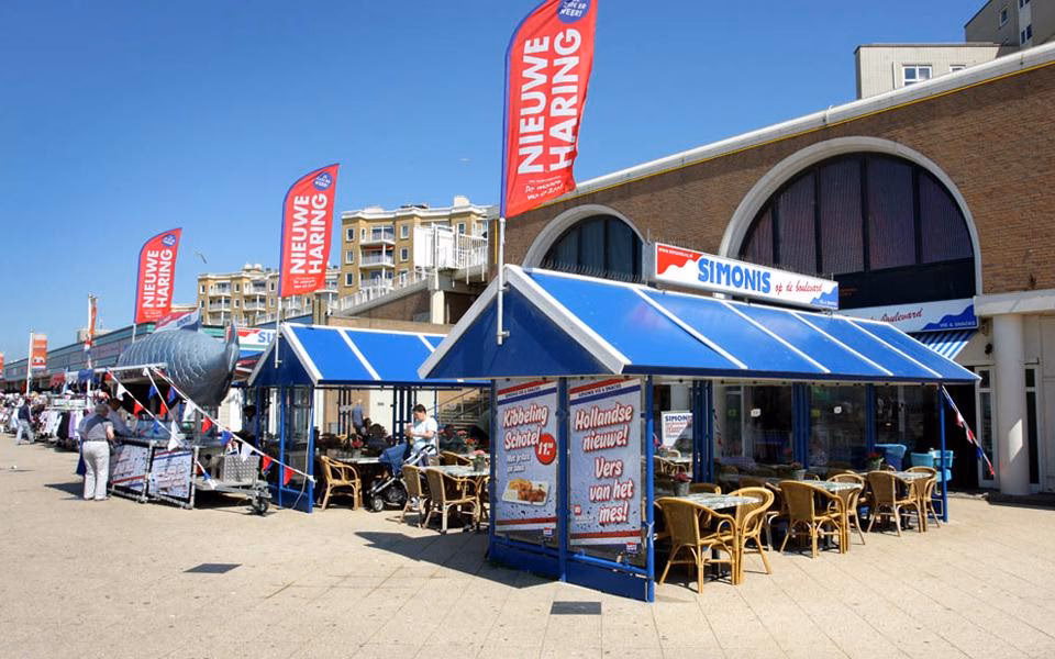 Hoeveel zaken heeft Simonis?