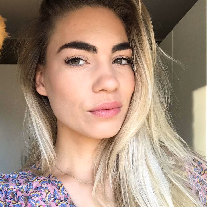 Kunnen blonde mensen van nature bruine wenkbrauwen hebben?