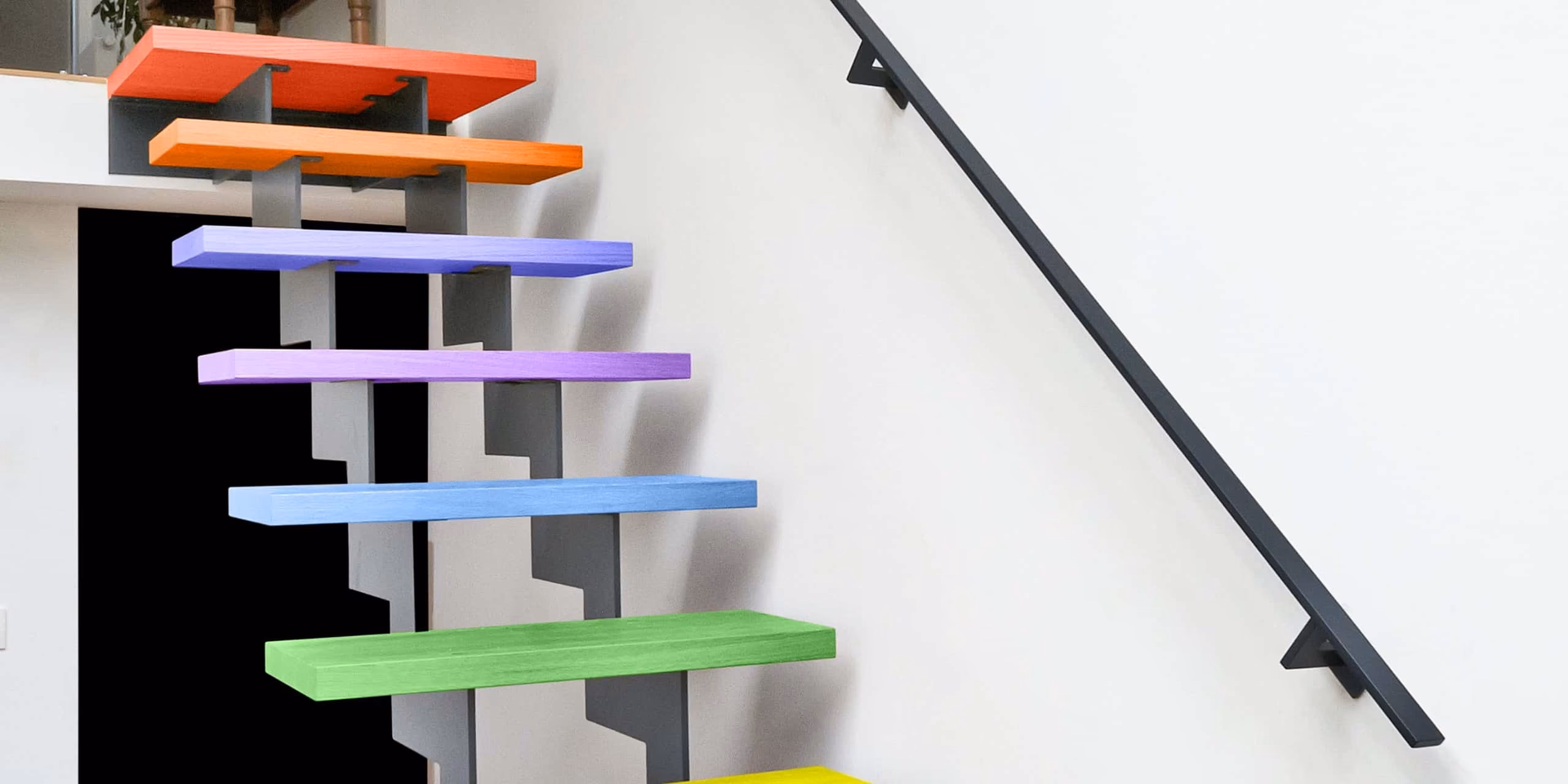 Hoe lang mag je niet lopen op een geverfde trap?