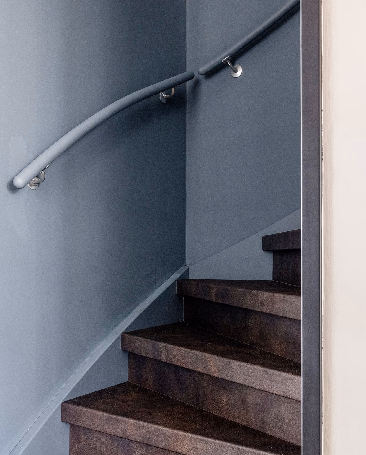 Welke verf is het beste voor trapleuningen?