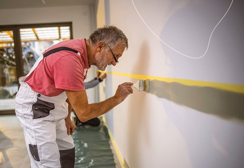 Wat moet je eerst schilderen als je gaat decoreren?