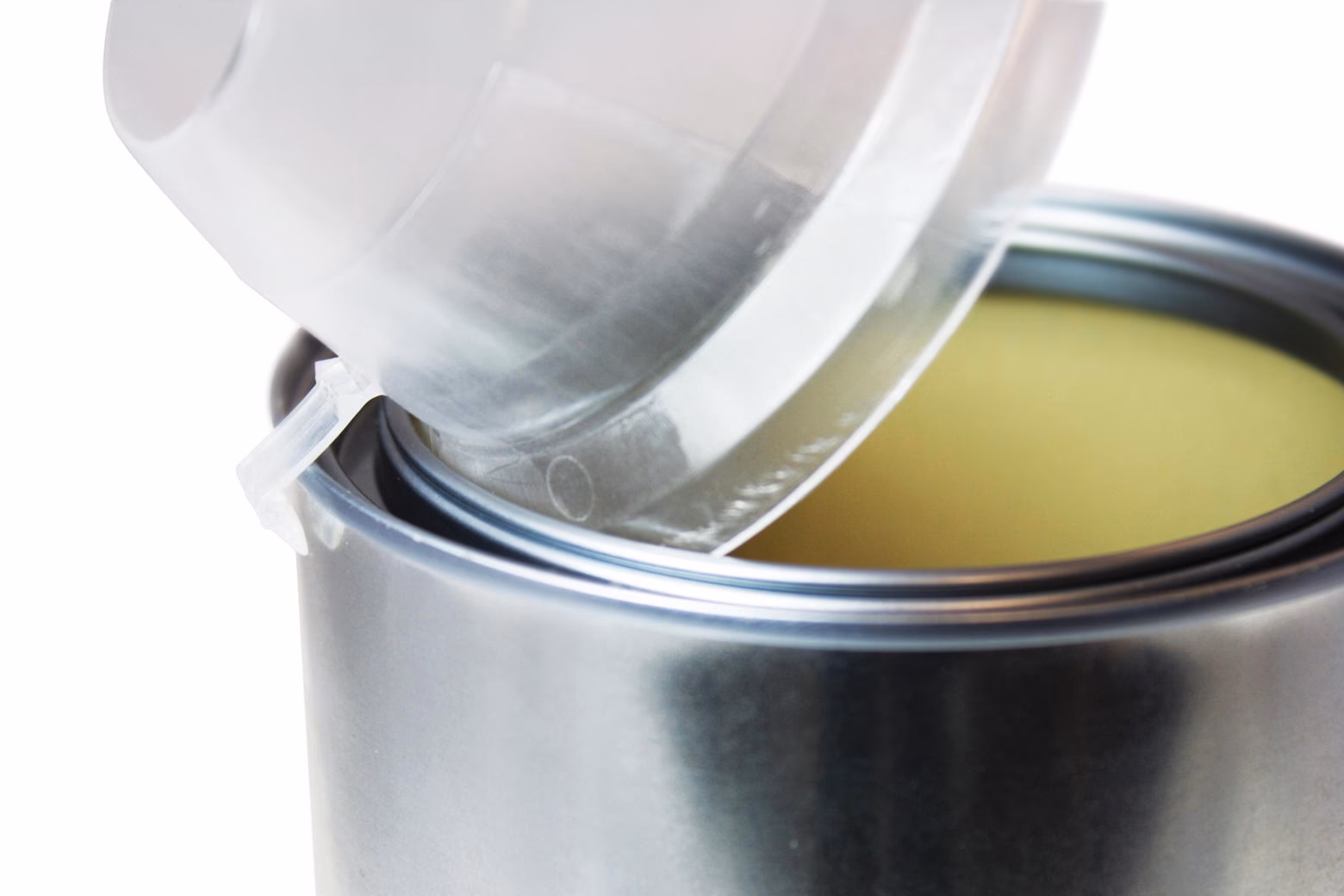 Hoe verf uit emmer gieten?