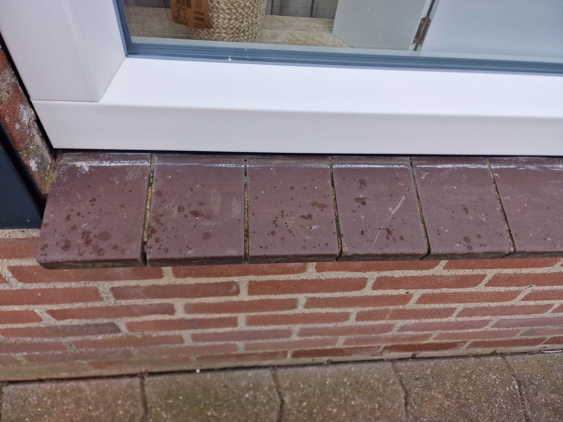 Welke verf moet ik gebruiken voor de vensterbank aan de buitenkant?