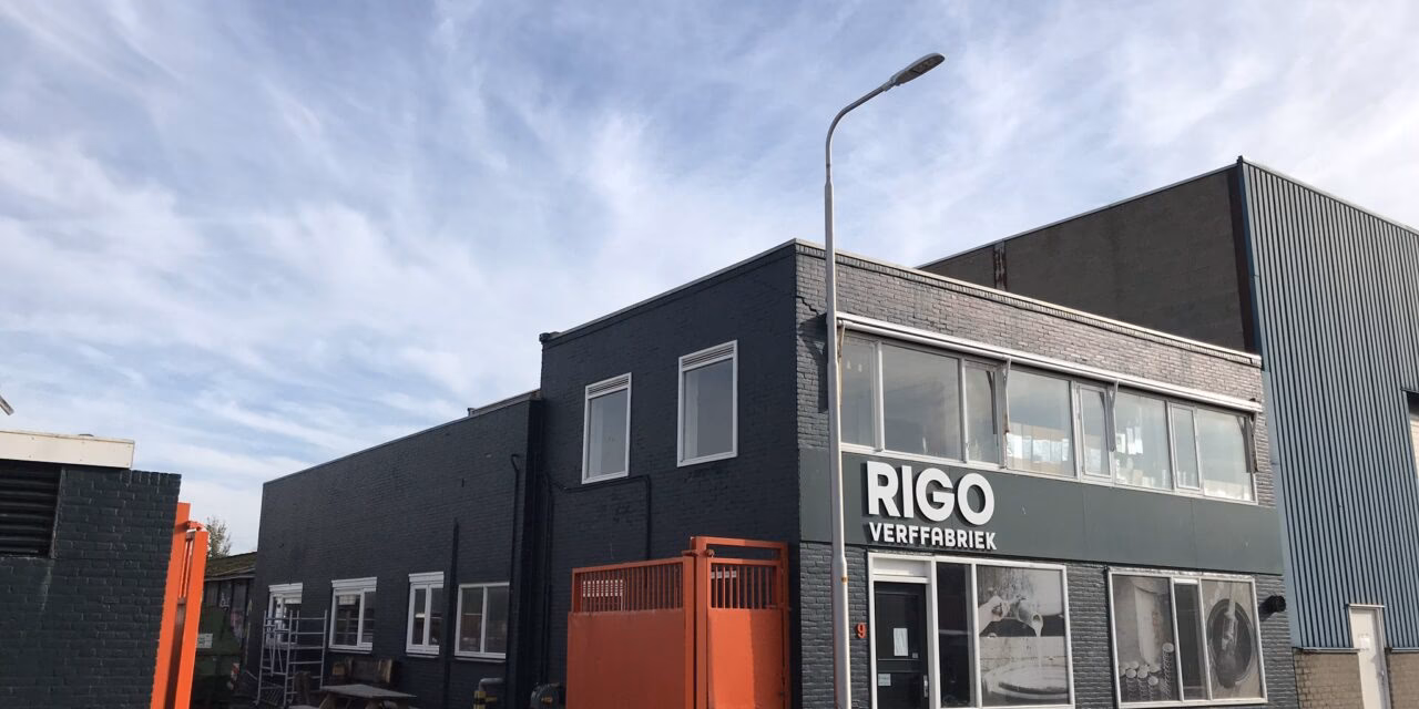 Hoeveel verffabrieken zijn er in Nederland?